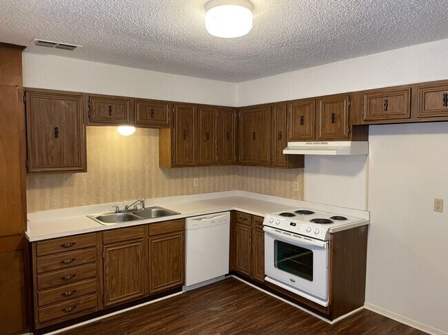 Photo - 2 Bedroom 1 Bath Duplex in West Tyler! Tour Today!