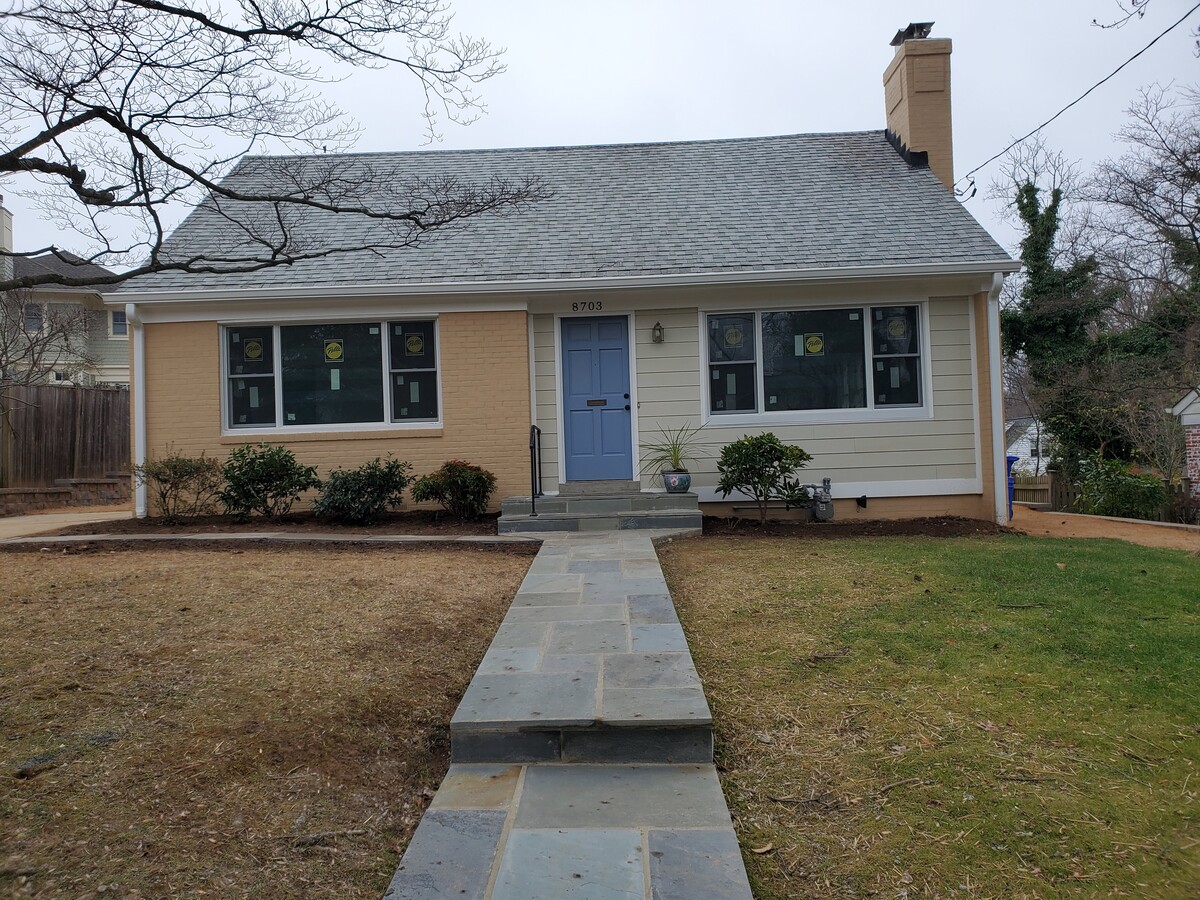 Photo - 8703 Lowell St