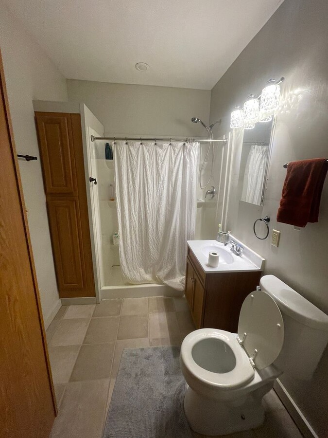 Photo - 1675 N Marshall St Apartamento Unidad 1675 N Marshall St 2nd Floor