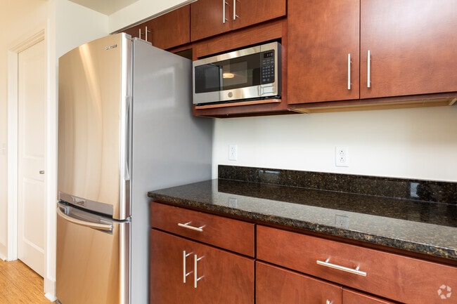 2BR, 2BA - 1,213SF - Kitchen