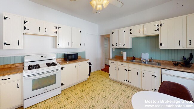 Photo - 30 Roseclair St Unit 2