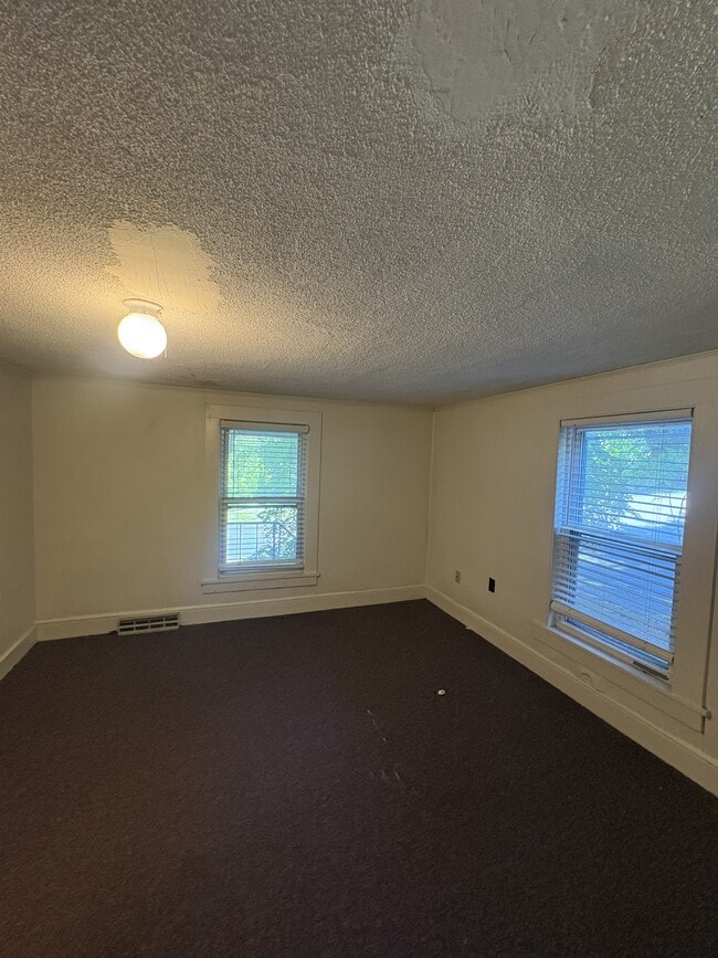 Photo - 289 Pelham Rd
