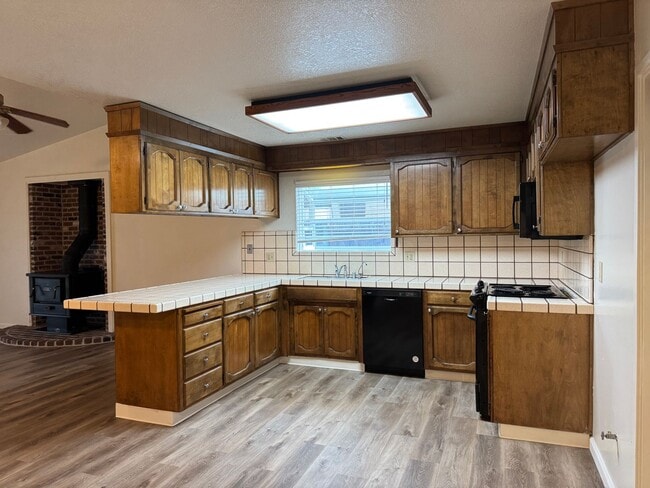 Photo - Large Three Bed, Two Bath Home in Stonewood Estates