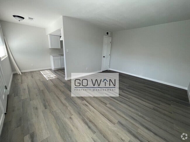 Building Photo - 40 E Ingram St Unit 46 Rental