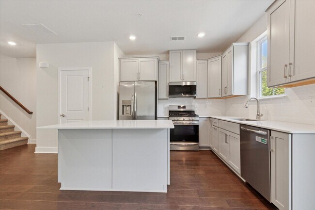 Photo - 3 Bedroom, 2.5 Bath Townhome in Steelpoint...