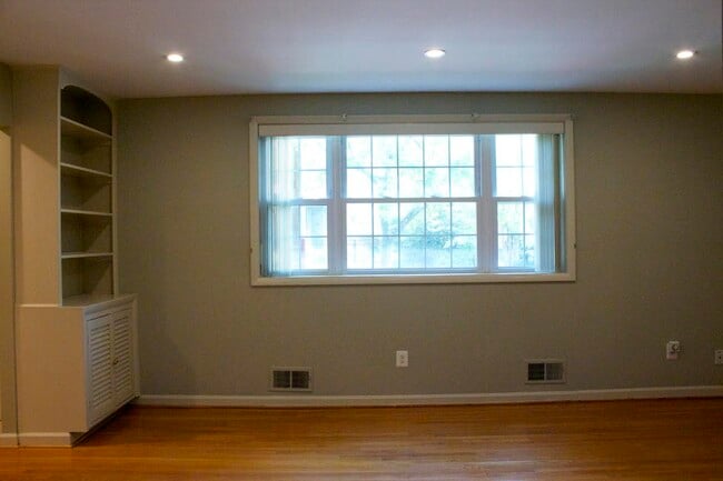 Photo - 5120 41st St NW