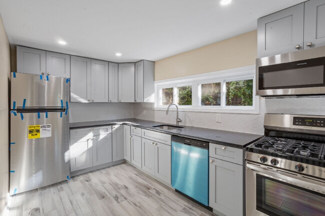Photo - 1428 S 51st St Apartment Unit 1