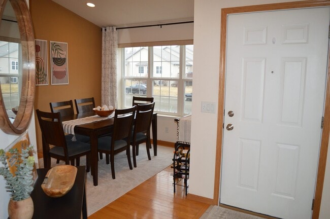 Photo - 2995 Kentville Dr