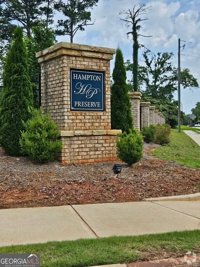 Building Photo - 190 Hampton Cir Rental