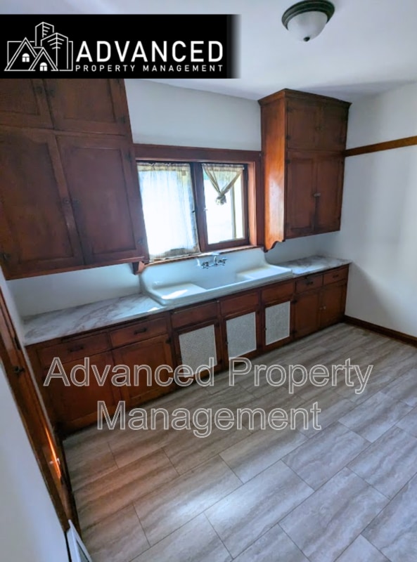 Photo - 3725 S Clement Ave