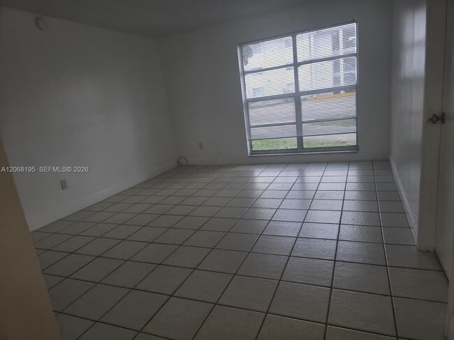 Photo - 13725 NE 6th Ave Unit 104