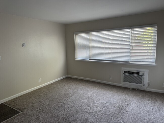 Living Room - Augusta Terrace Apartments