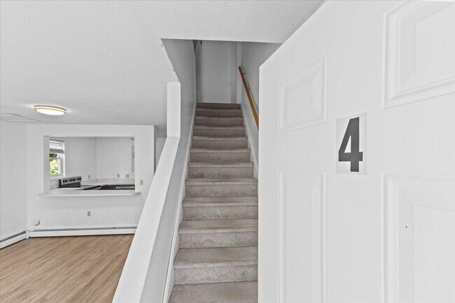21 Hyde St Unit 4