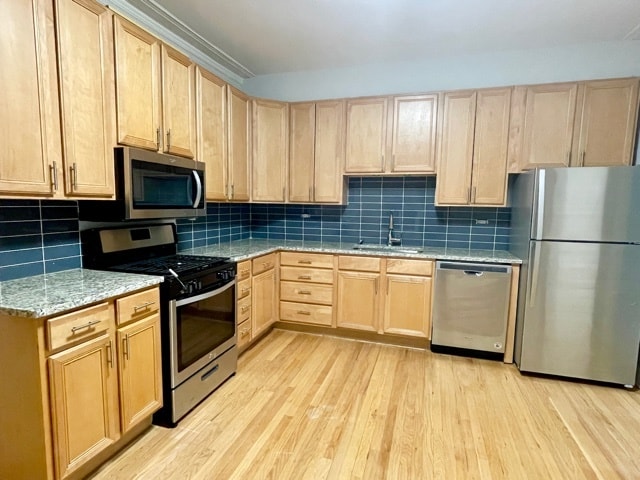 Photo - 4452 N Winchester Ave Unit 2