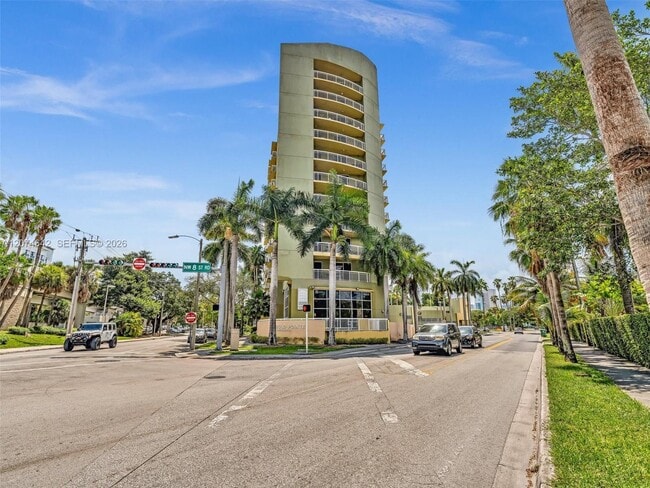 Building Photo - 816 NW 11th St Unit 1208