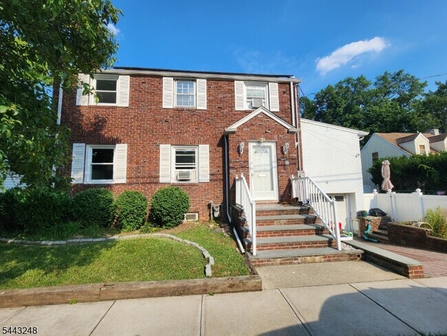 Photo - 367 Palisade Rd