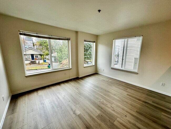 Photo - 931 N 86th St Unit 201