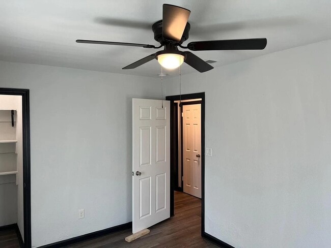 Building Photo - 3814 Cosby St