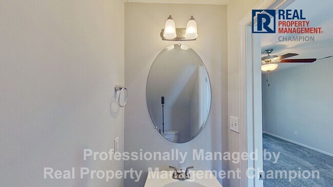 717 Radiant Dr