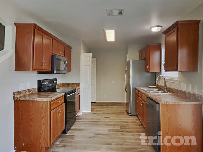 Photo - 18521 Mammoth Cave Blvd