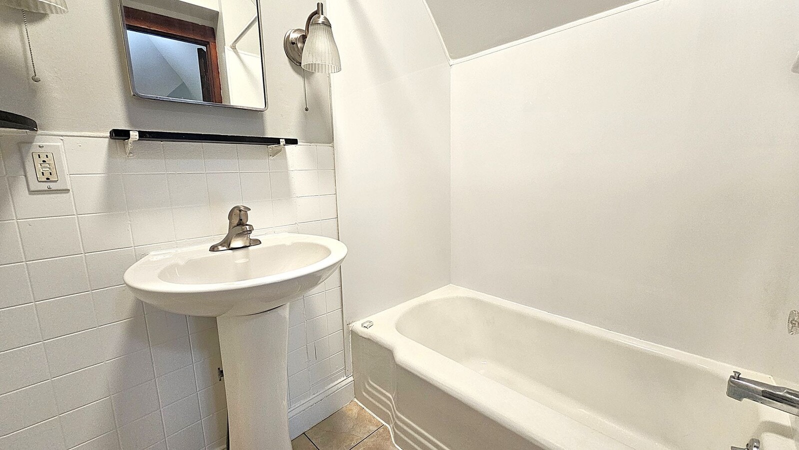 Photo - 234 Pearl St Unit APT 10