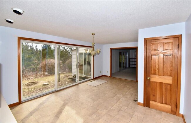 Photo - 10 Joanth Terrace