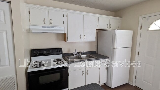 Photo - 125 Rolland St