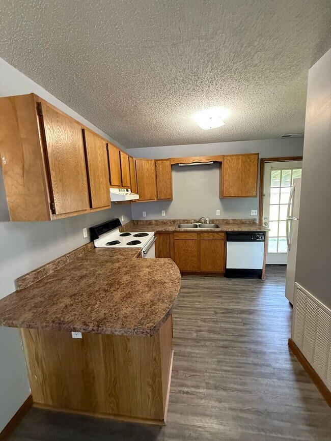 Photo - South Campus Place Townhome! Unit 540 C
