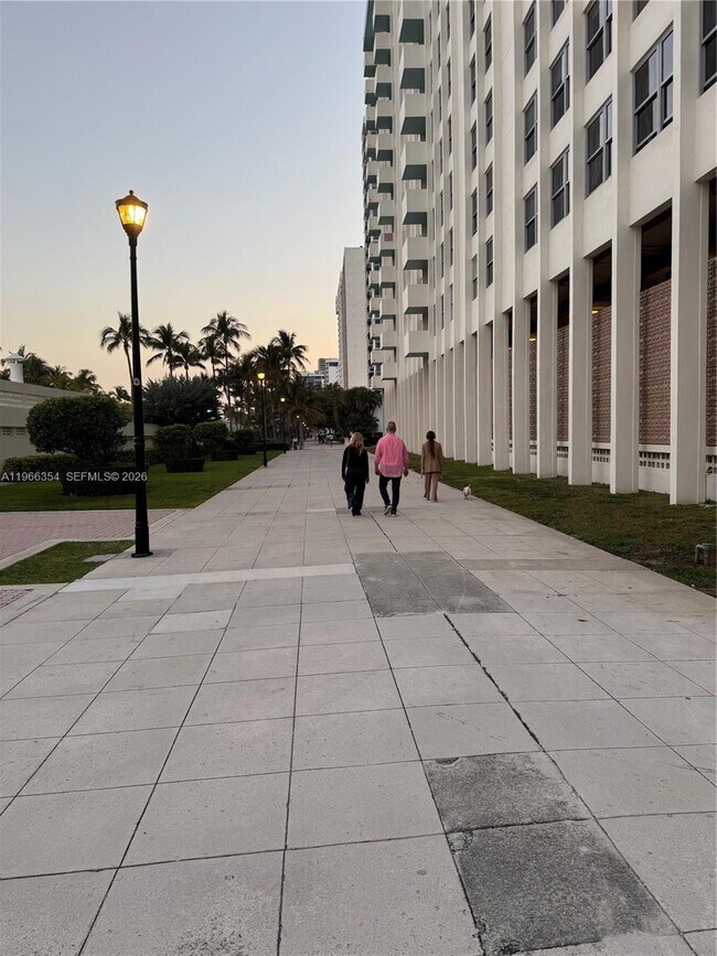 Photo - 2899 Collins Ave Unit 936