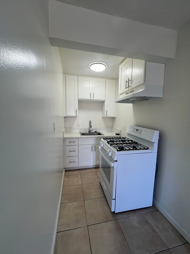 Photo - 1134 N East St Unit A