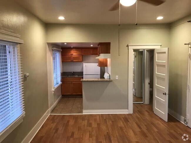 Building Photo - 463 S. Hartford Ave. Rental