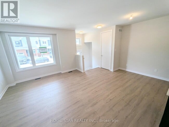 Photo - 127 Beebalm Cres