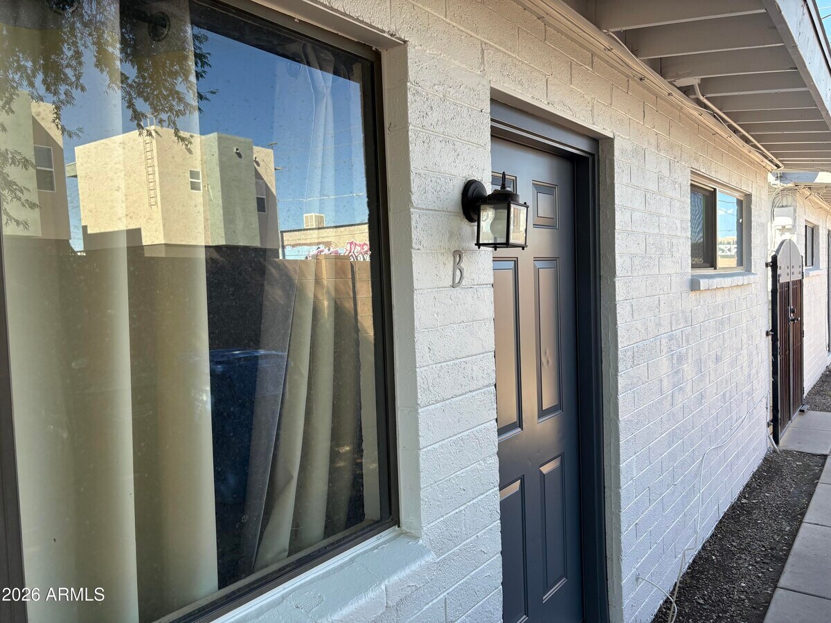 Photo - 1736 W Sherman St Unit B