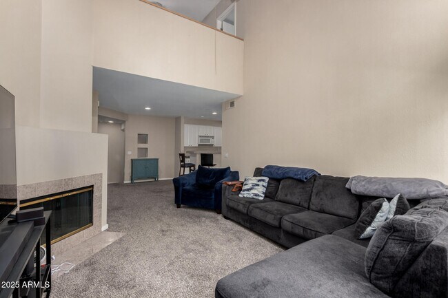 Photo - 3633 N 3rd Ave Unidad 2012