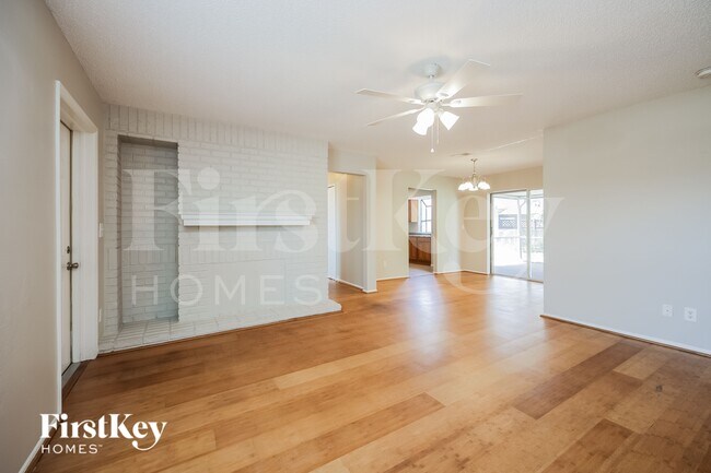 Photo - 727 SE 9th Pl