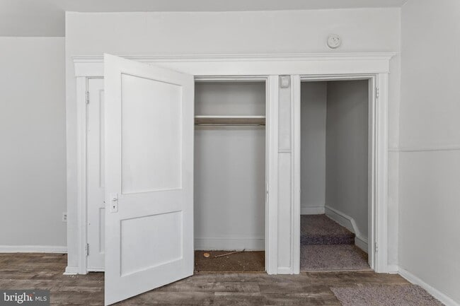 Photo - 4123-4100 Tyson Ave