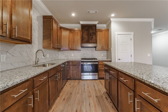 Photo - 2908 SW Grandshire Ave