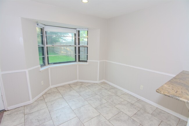 Photo - 116 White Cedar St