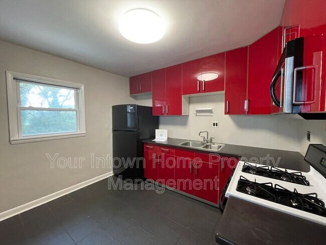 Photo - 2110 Cavanaugh Ave SE