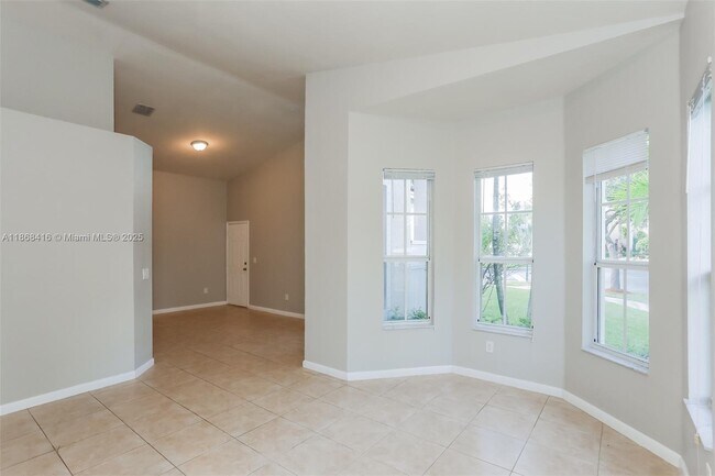 Photo - 1700 NE 37th Pl House