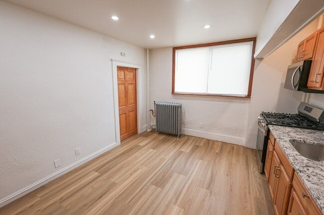 Photo - 114 Amory St Unit 1