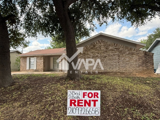 Building Photo - 7215 Hickory Grove Dr Rental