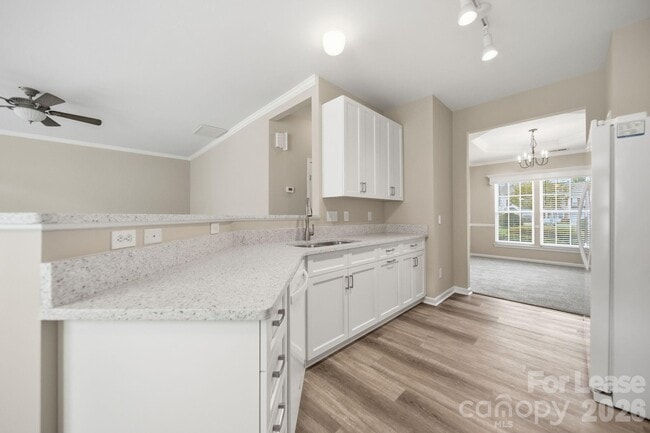 Photo - 514 Turning Leaf Way