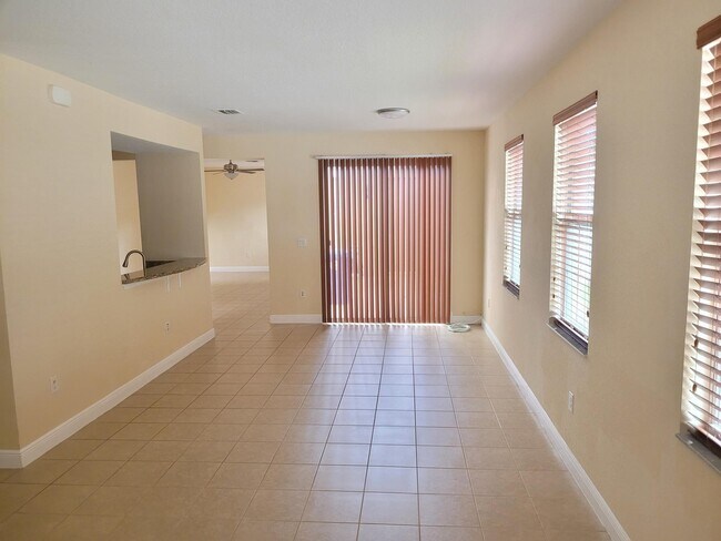 Photo - 1145 SW 147th Ter