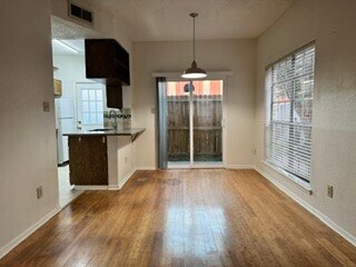 Building Photo - 7575 Cambridge St Unit 2305