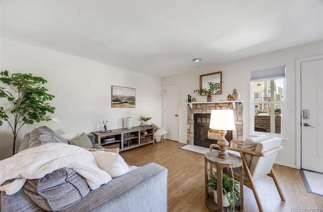 Photo - 942 S Dearborn Way Unit 3