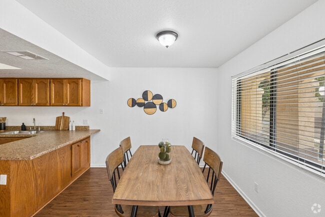Carefree - 2BR, 2BA - 1,150SF - Dining Room