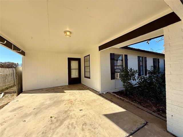 Photo - 2112 Tanglewood St