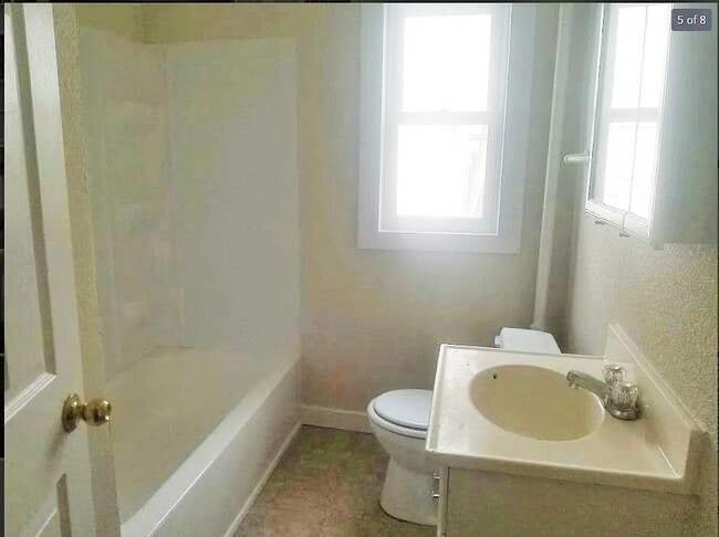 706 W Prairie Ave Unit 2