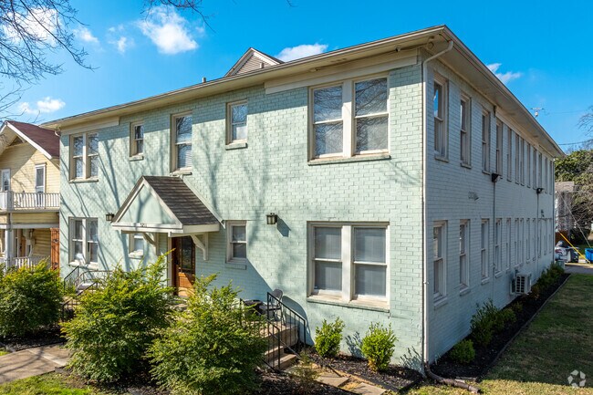 5211 Worth St Unit 3
